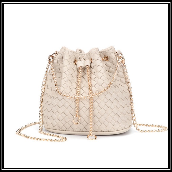 zenleather Handbags - NEW PROVENCE Weaved Drawstring Bucket Bag
